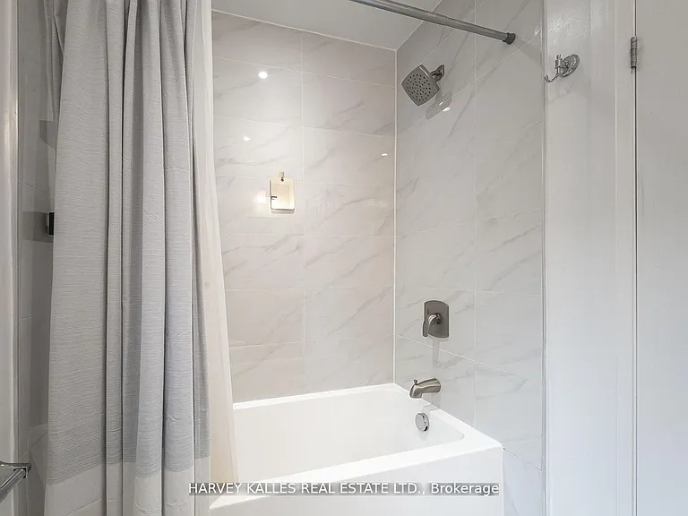 568 Northcliffe Blvd — Photo 25