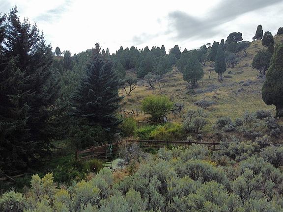 3rd image of Hillside Dr