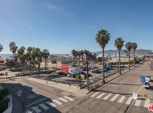 1649 Appian Way APT 207, Santa Monica, CA 90401