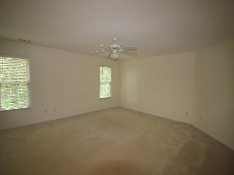 304 Peachtree Point Ct — Photo 14