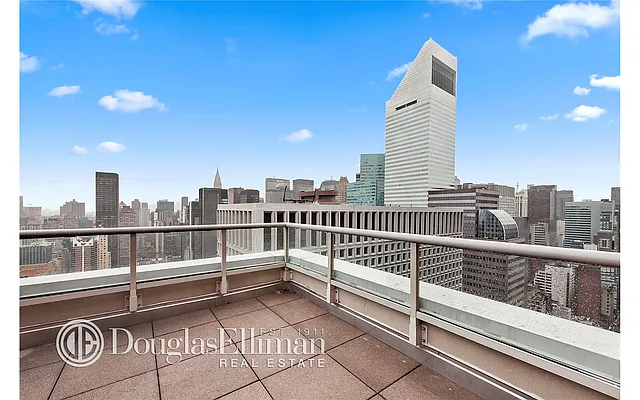 Sold by Douglas Elliman | media 16