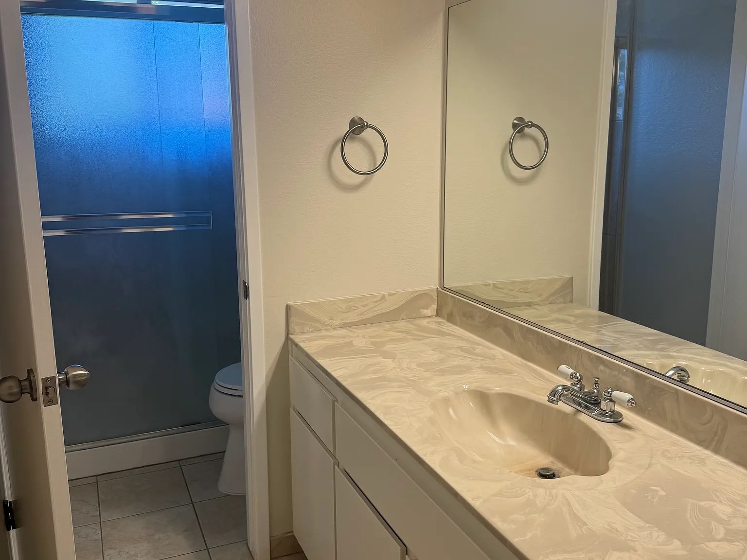 3 bed, 2.5 bath, 1600 sqft, $4,500 — Photo 2