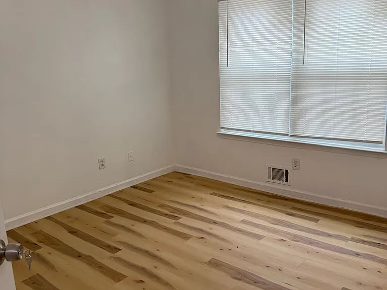 750 Windemere Oak Way NW — Photo 9