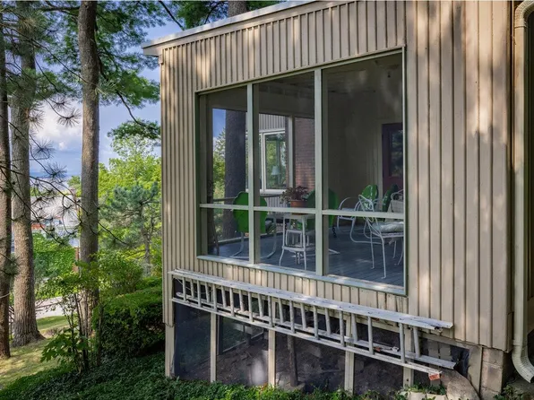 22 DeForest Road, Burlington, VT 05401