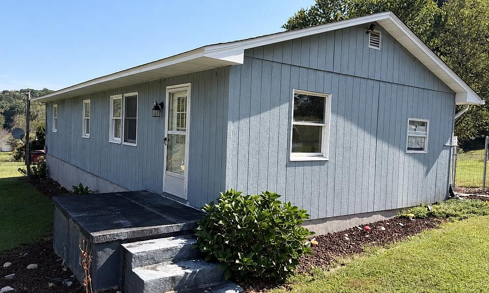 1st image of 634 Currin Valley Rd
