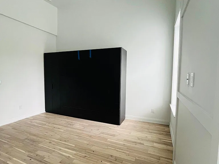 601 York St #4 — Photo 6