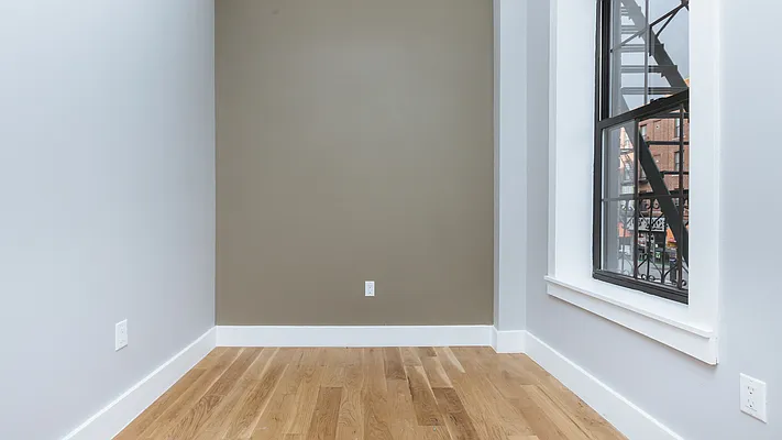 Rented by Nooklyn NYC LLC | media 11