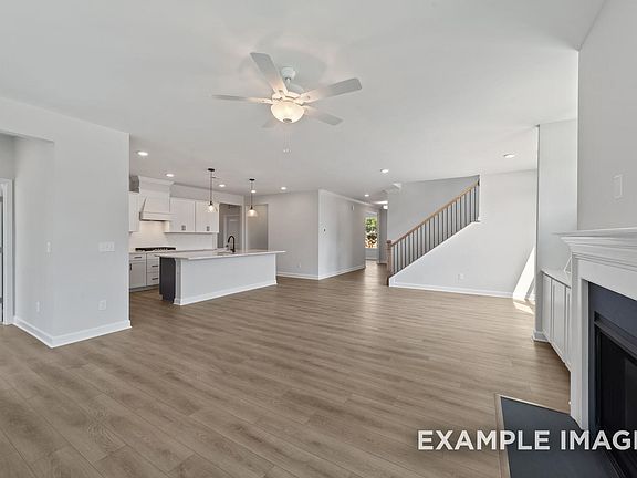 5th image of 824 Diana Victoria Ct