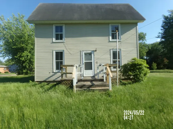 513 E 3rd St, Prophetstown, IL 61277