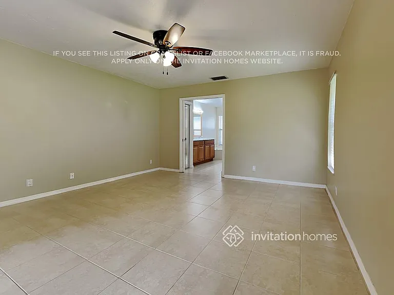 13325 Kingsbury Dr — Photo 9