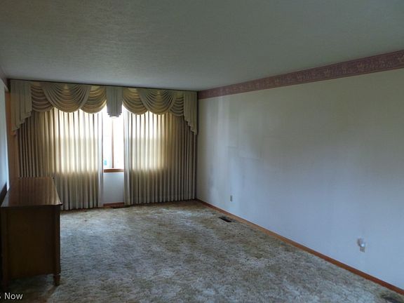 5th image of 2775 Shady Lake Dr