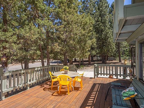 3rd image of 1073 Pinon Ln