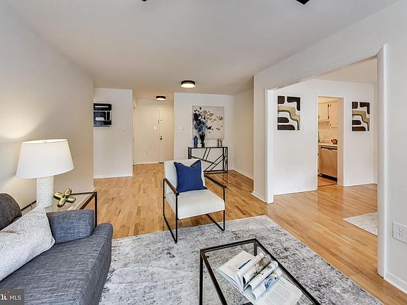 4th image of 2501 Calvert St NW APT 103
