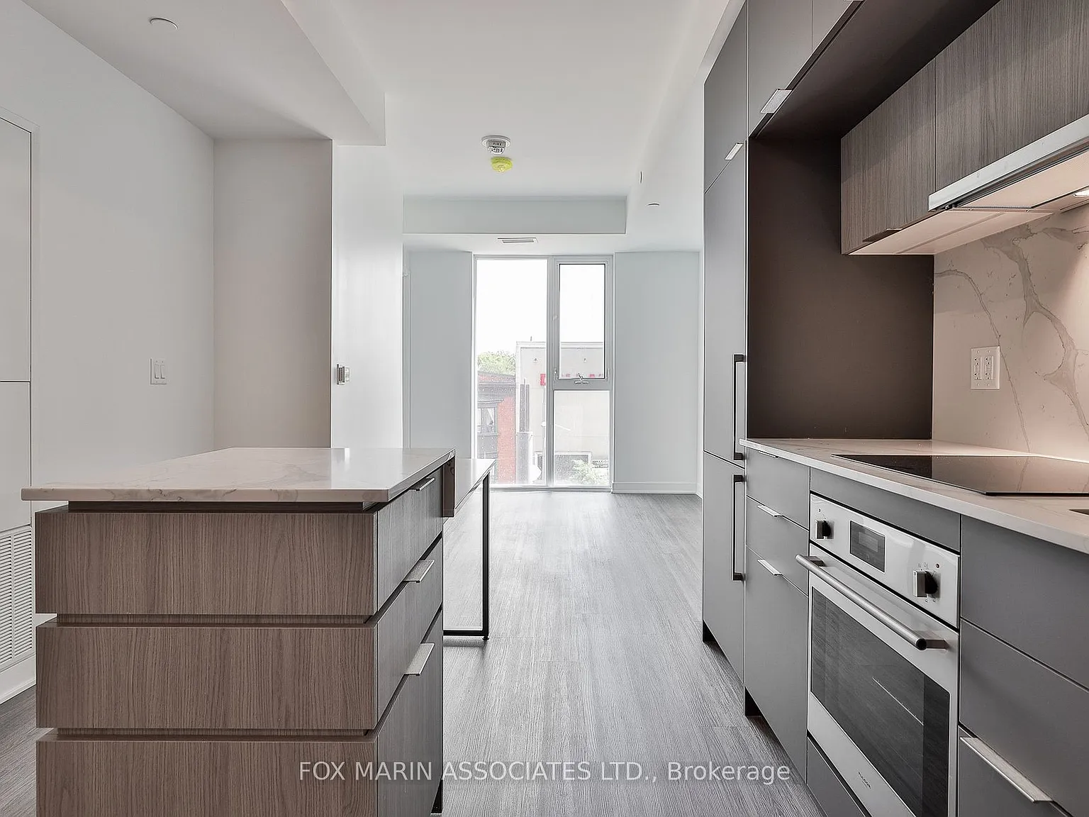 St.Clair Village — Photo 1