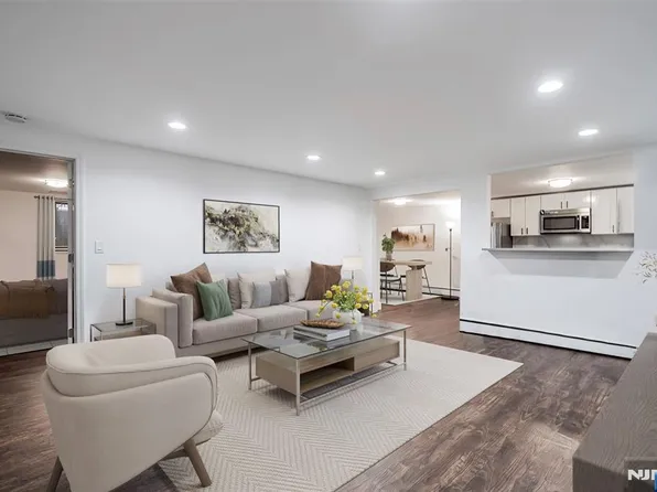 1315 Anderson Ave, Fort Lee, NJ 07024