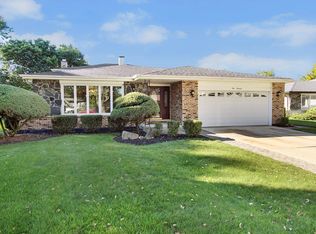 419 Ridgeview St, Downers Grove, IL 60516