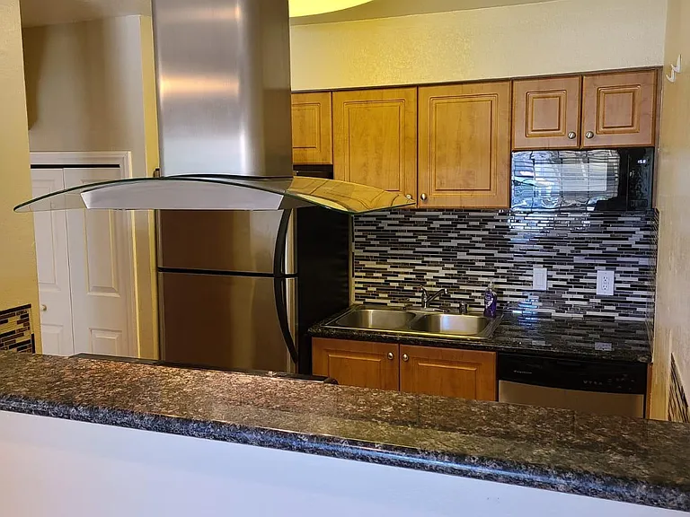 2160 Highpointe Dr #208 — Photo 9