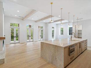 211 Seven Farms Dr #202, Charleston, SC 29492