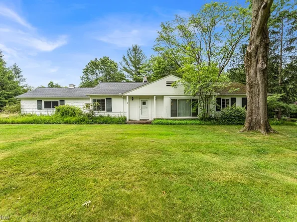 29915 Bolingbrook Rd, Pepper Pike, OH 44124