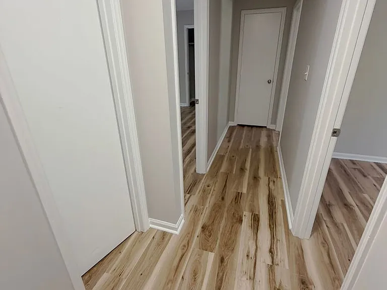 243 Iris Ln — Photo 9