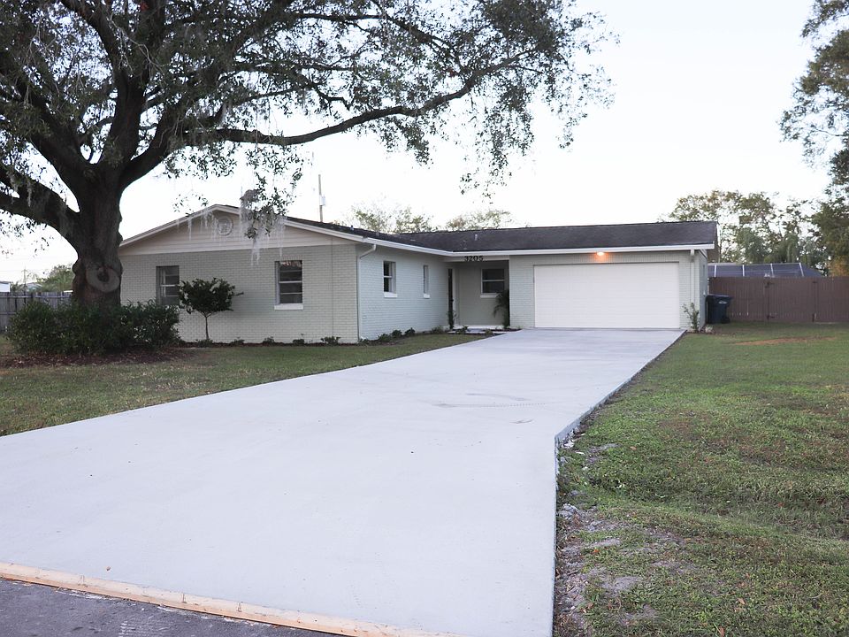 1st image of 3205 Peacock Ln