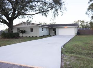 3205 Peacock Ln, Mulberry, FL 33860