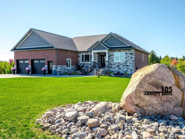 105 Arnott Dr, Selwyn, ON K0L 1T0