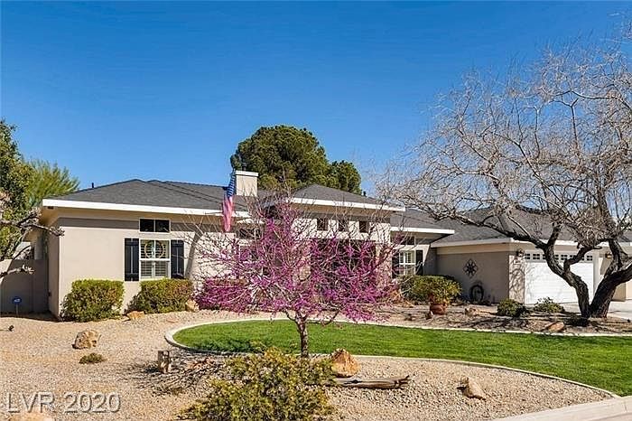 1st image of 3698 Greencrest Dr
