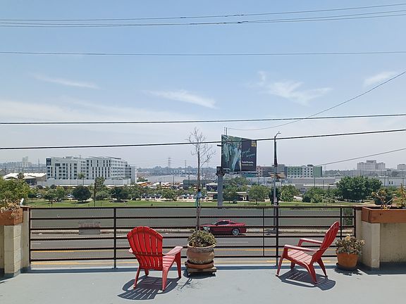 LA State Historic Park on your doorstep.