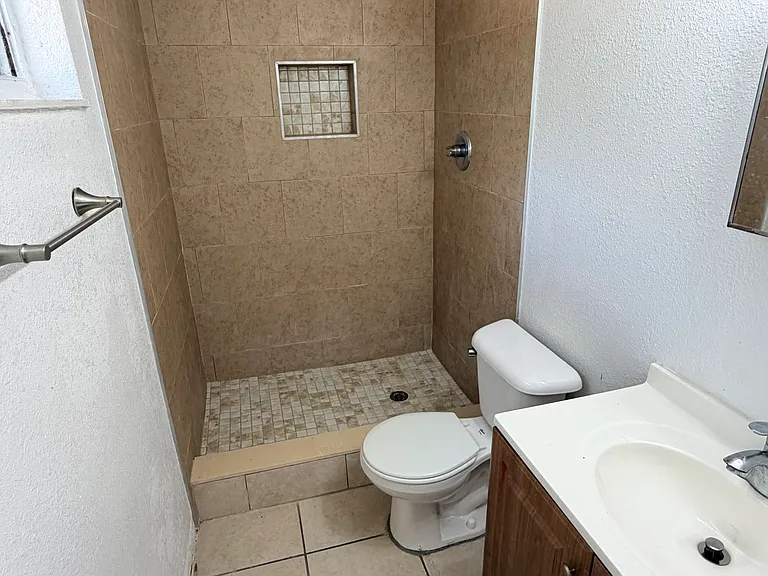 3808 E Norfolk St — Photo 9