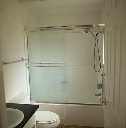5th image of 2177 Monroe St