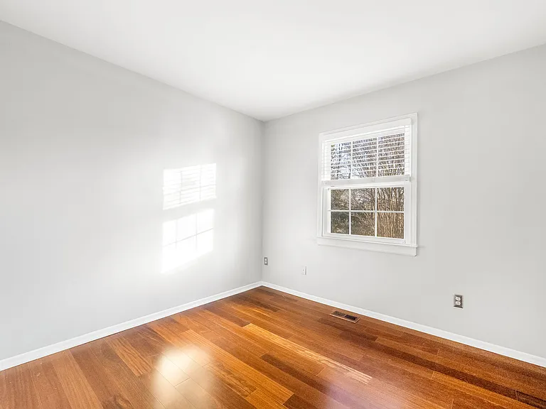 8418 Knights Bridge Rd — Photo 23
