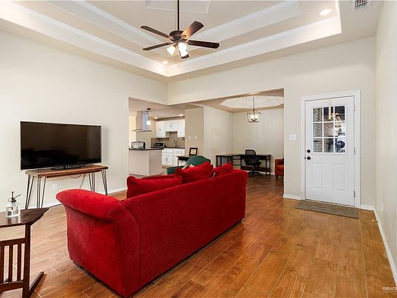 5th image of 3420 Rosewood St