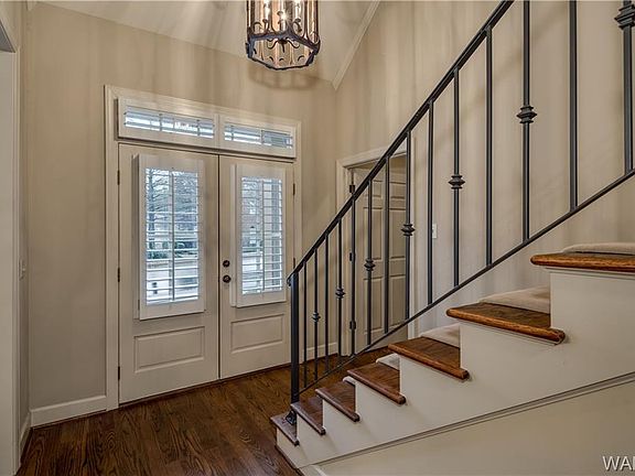 2nd image of 1738 Williamsburg Ln