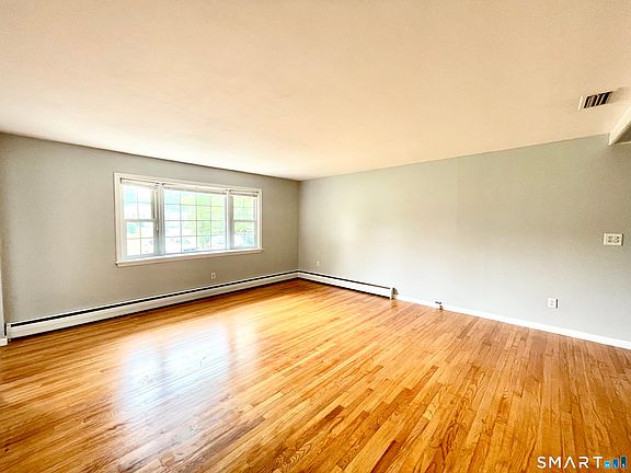 5th image of 35 Woodmont Road