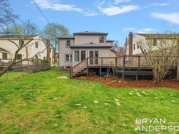 3rd image of 1671 Hiawatha Dr SE