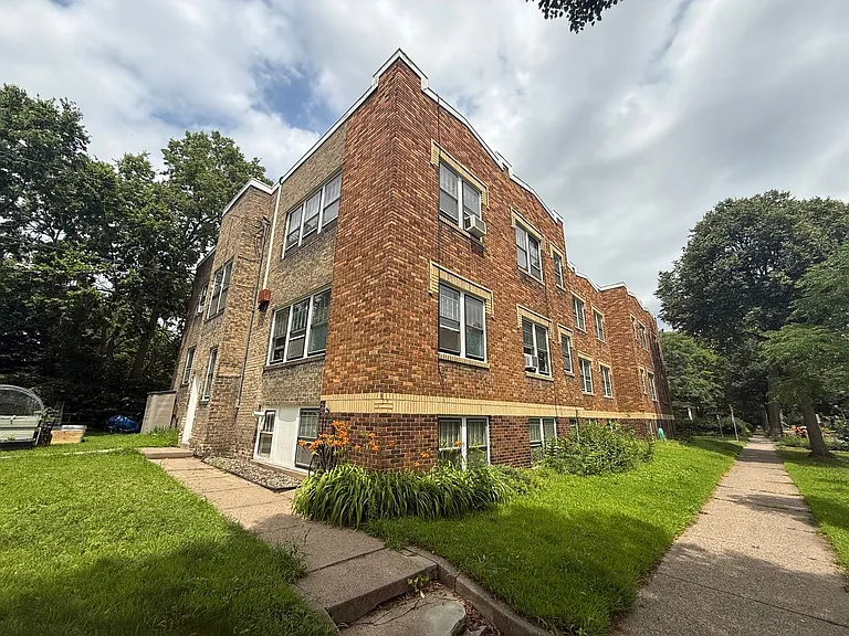 530 S East 5th East St — Photo 2