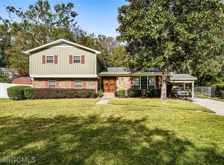 2650 Woodcliff Dr W, Mobile, AL 36693
