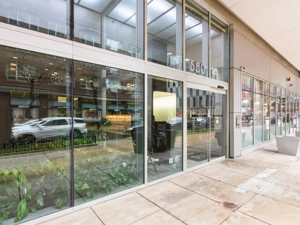 550 N Saint Clair St APT 1702, Chicago, IL 60611