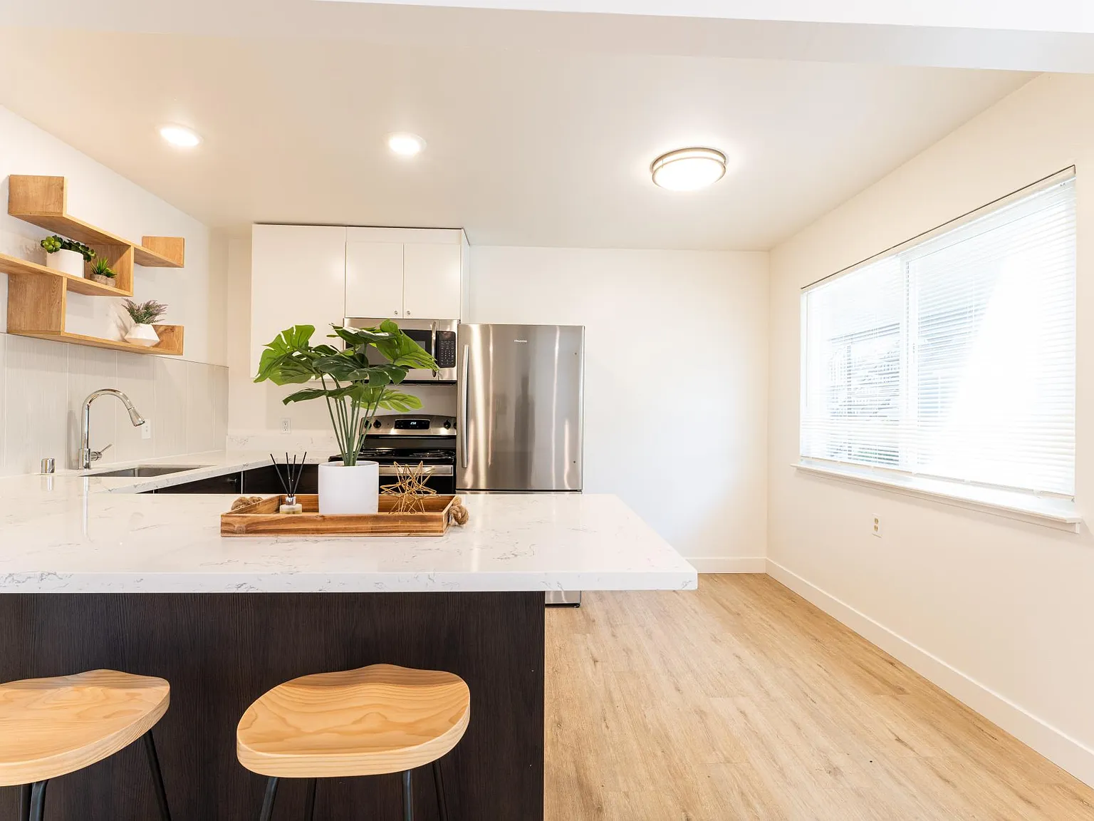 1 bed, $2,975 — Photo 3