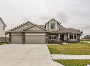 20939 Drexel St, Elkhorn, NE 68022
