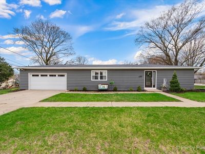 1137 Fern Ave, St Charles, IL, 60174