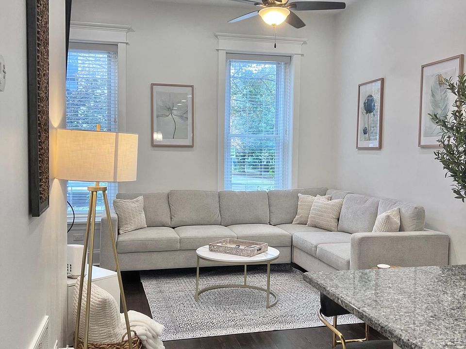 1st image of 839 N Paulina Street # 1st