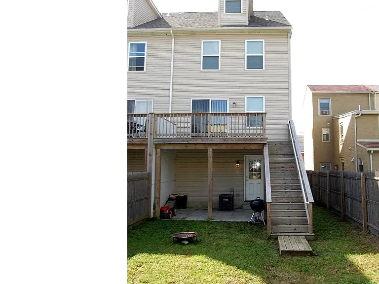 327 S Adams St — Photo 33