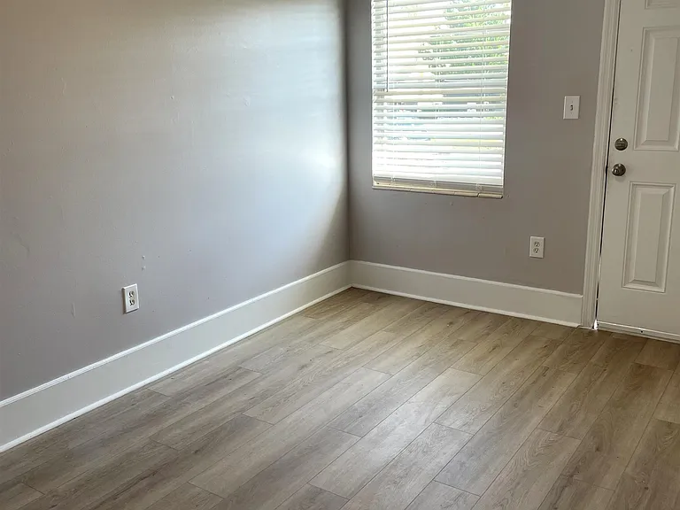 414 Arricola Ave #C — Photo 7