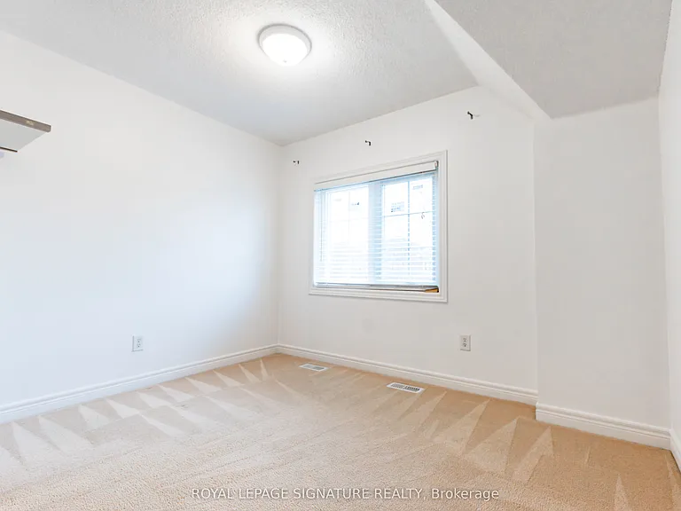 3082 Cabano Cres — Photo 13