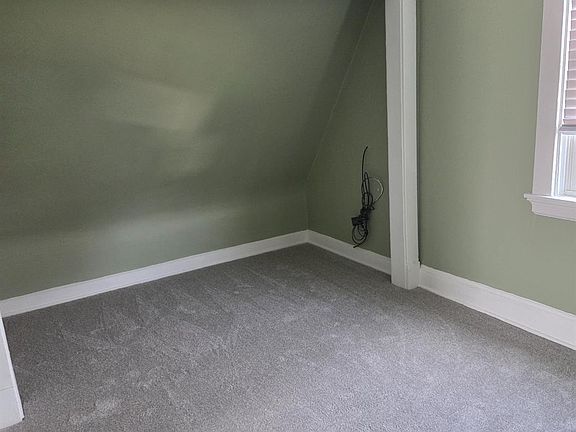 4th image of 4202 Harding Ave