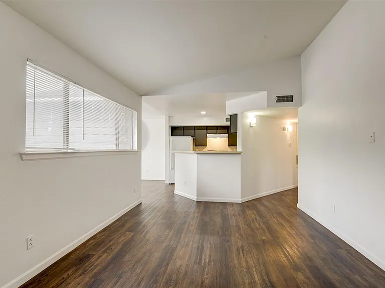 7200 W T C Jester Blvd #904 — Photo 9