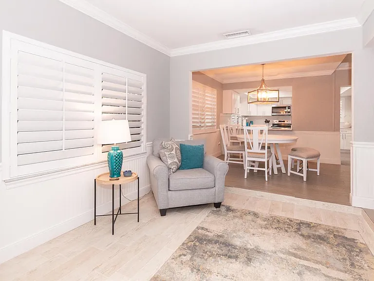 4041 NE Breakwater Dr — Photo 8