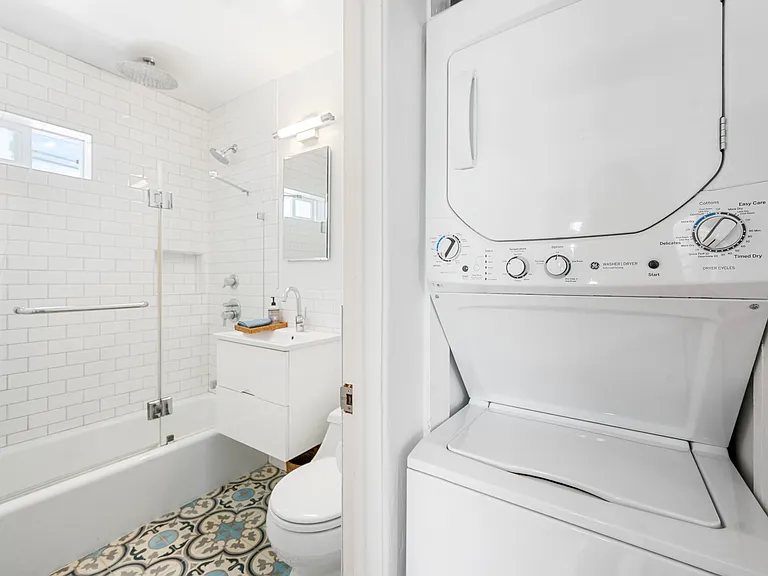 3717 Riviera Dr — Photo 24